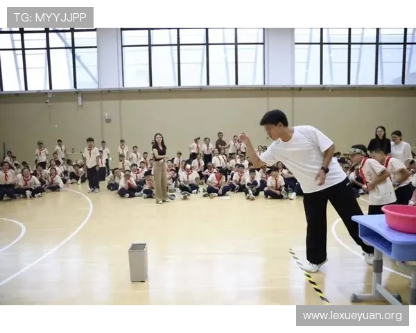 乐动全体育打造专业的体育社区平台，促进运动爱好者的交流与合作